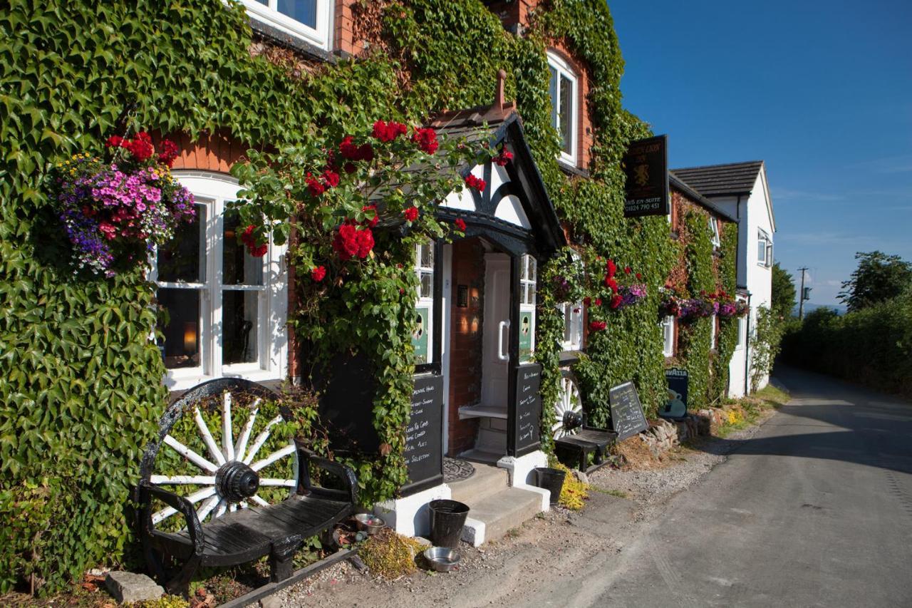 The Golden Lion Inn Denbigh Exterior foto